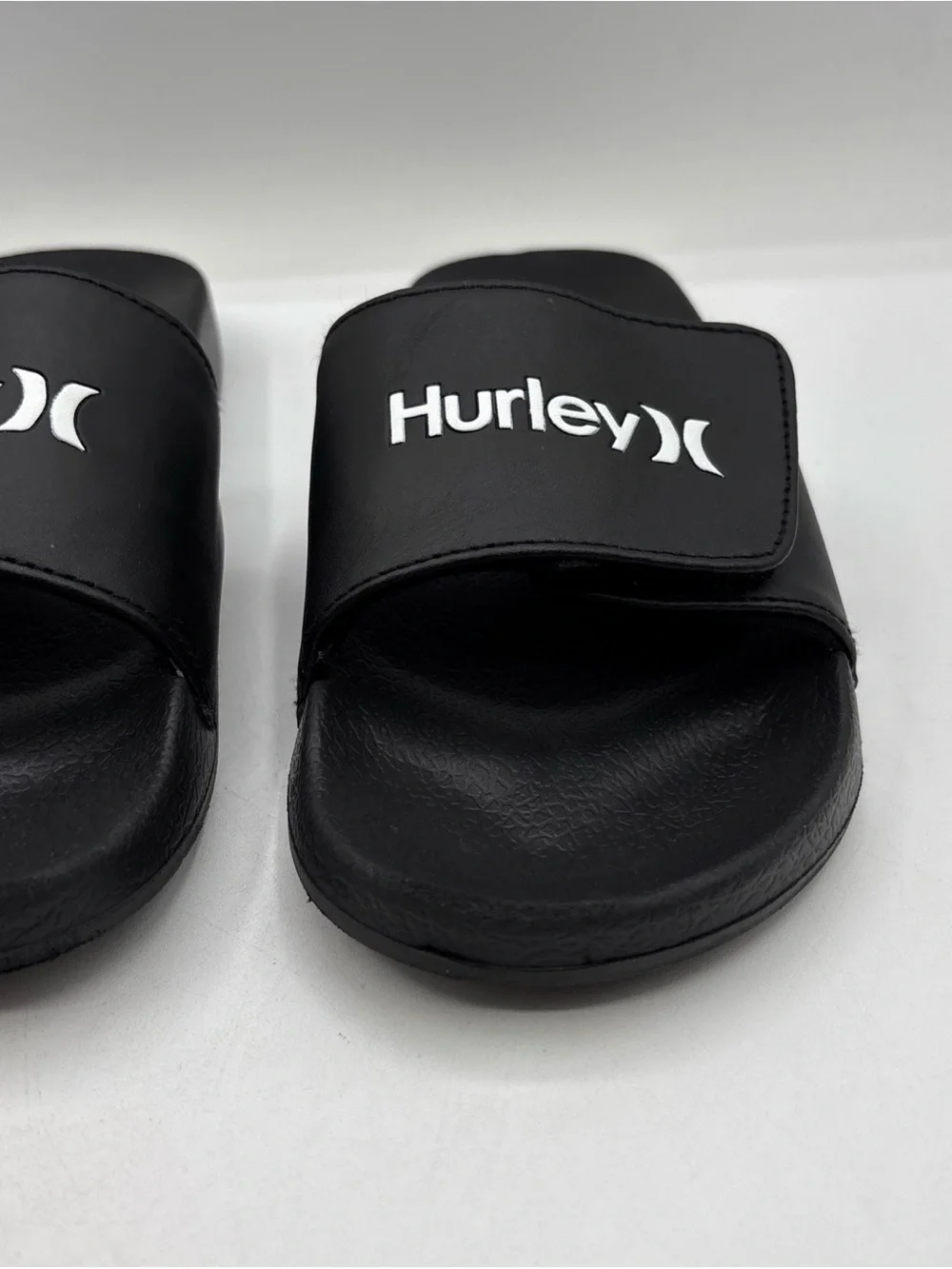 Hurley NAIA-V Sport Slides Black Adjustable Velcro Strap Sandals Youth Size 5